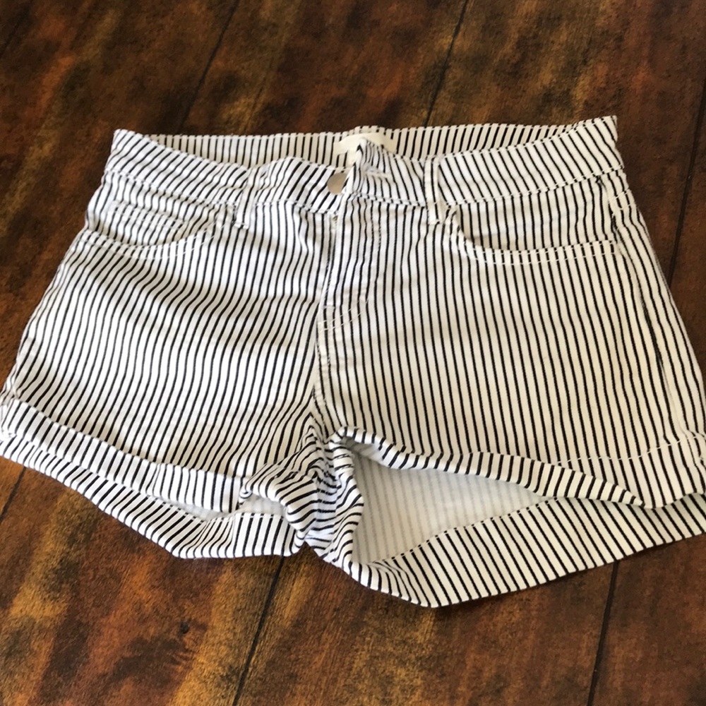 Women’s High Rise Shorts